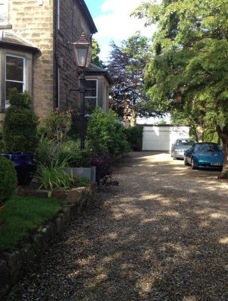 Number27Harrogate Bed & Breakfast Exterior foto
